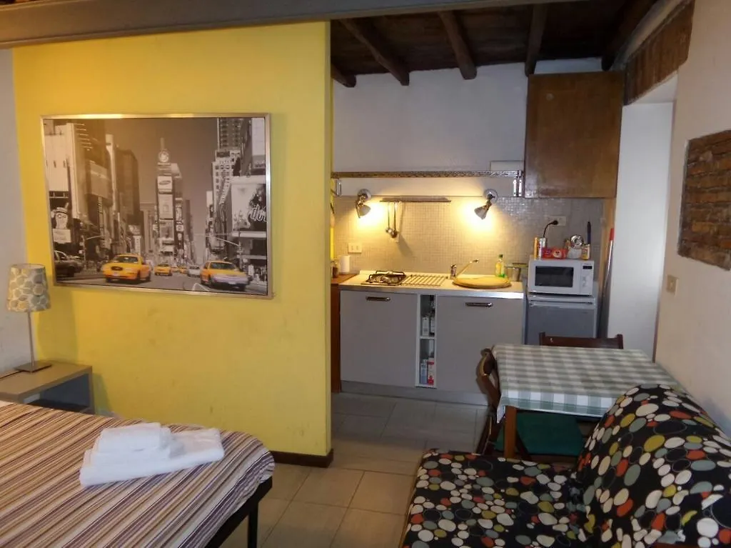 Casa Vacanze Little Queen Rome Apartment